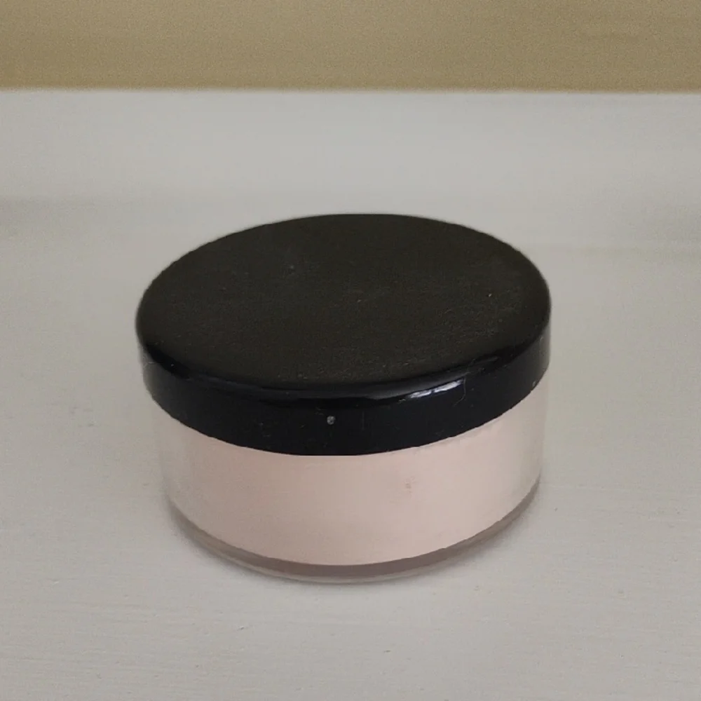 Translucent Setting Powder - Picture 1 of 2